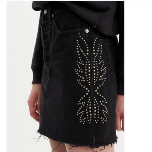 NWT‎ Levi's Studded Festival Mini Skirt in Full Metal Size 25 - Picture 1 of 11